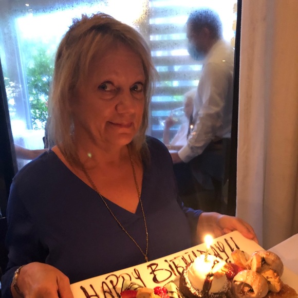 Meet your Posher, Carol - Picture 1 of 1